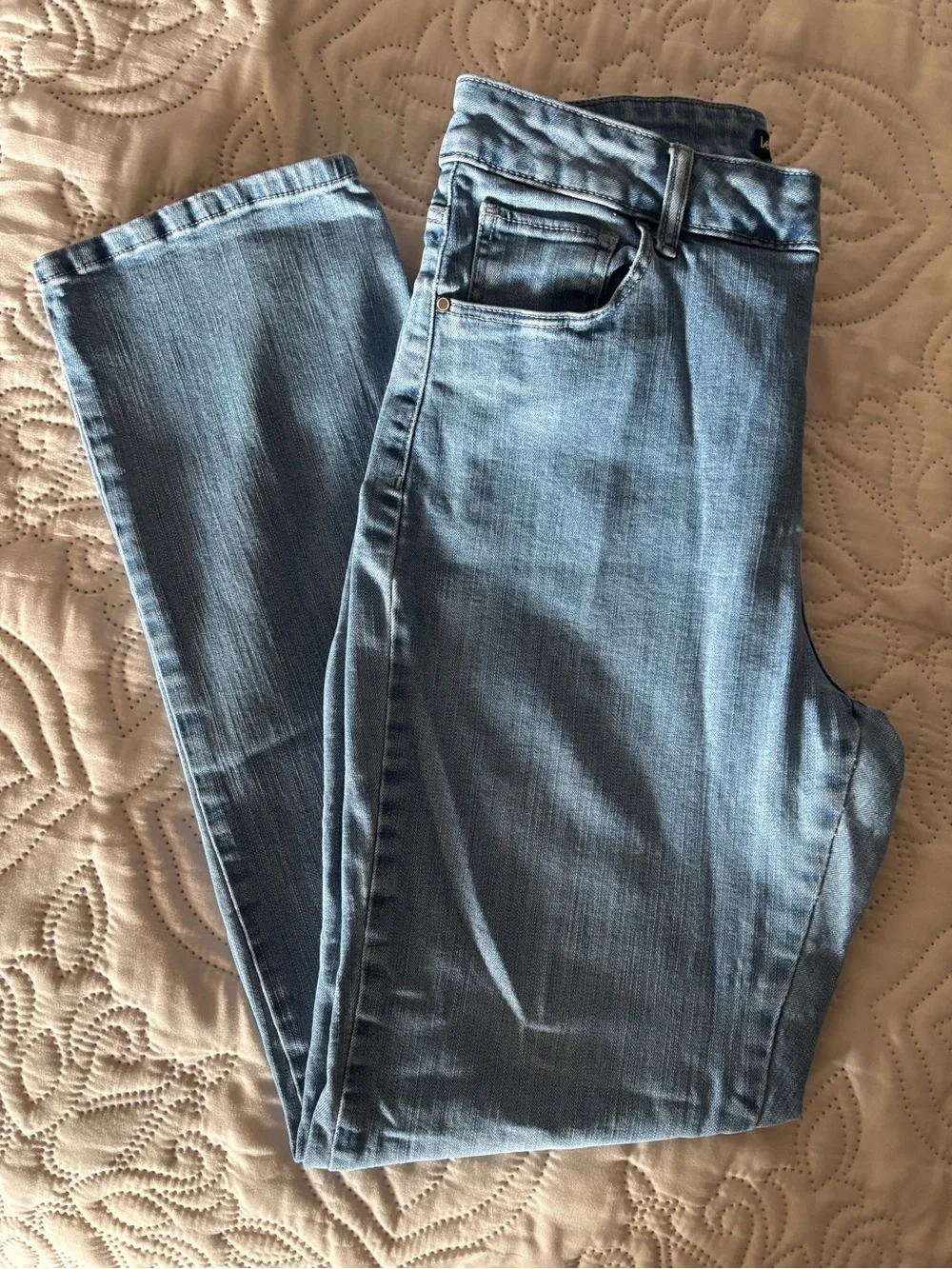 Lee classic straight